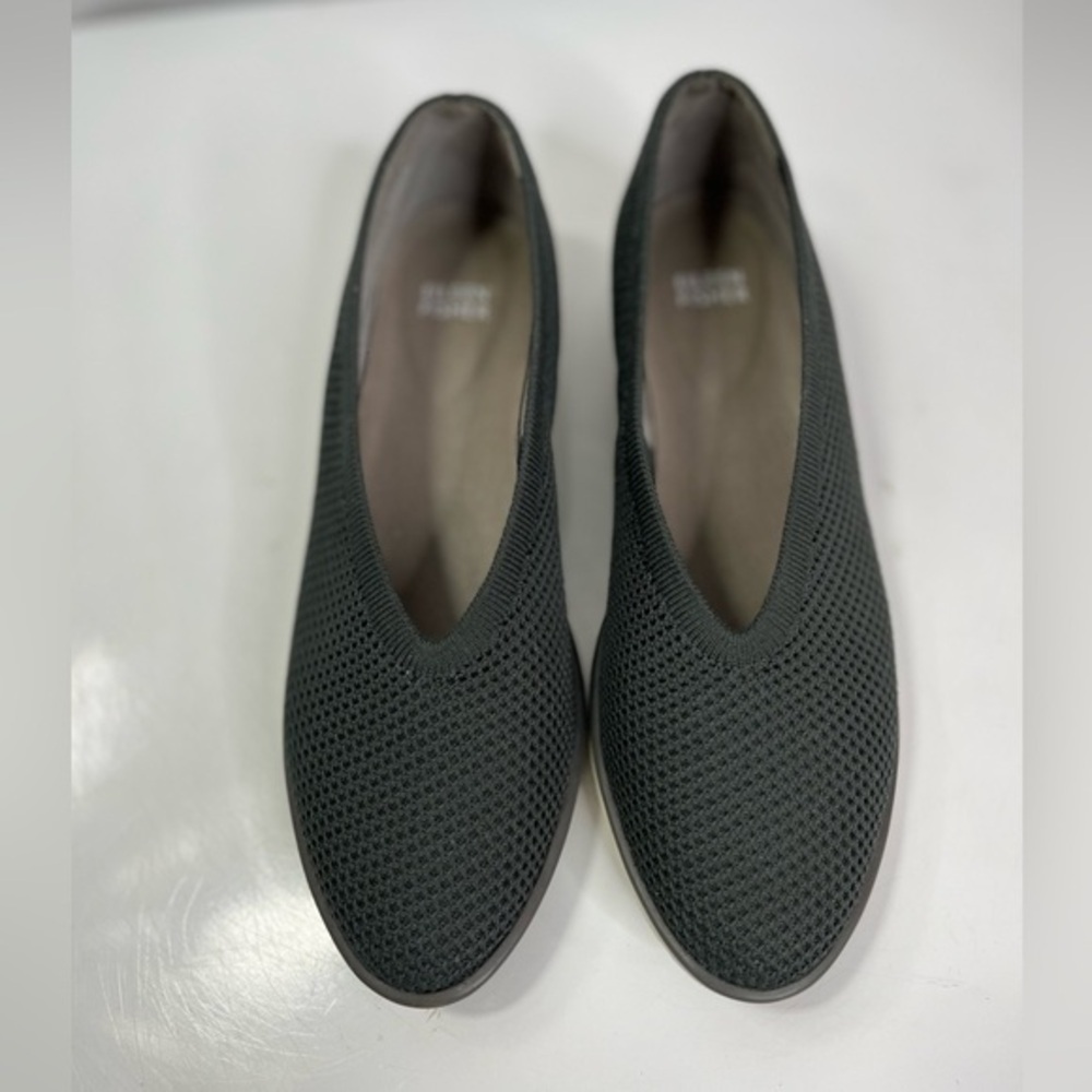 Eileen Fisher soft and stretchy comfort walking shoes. EUC